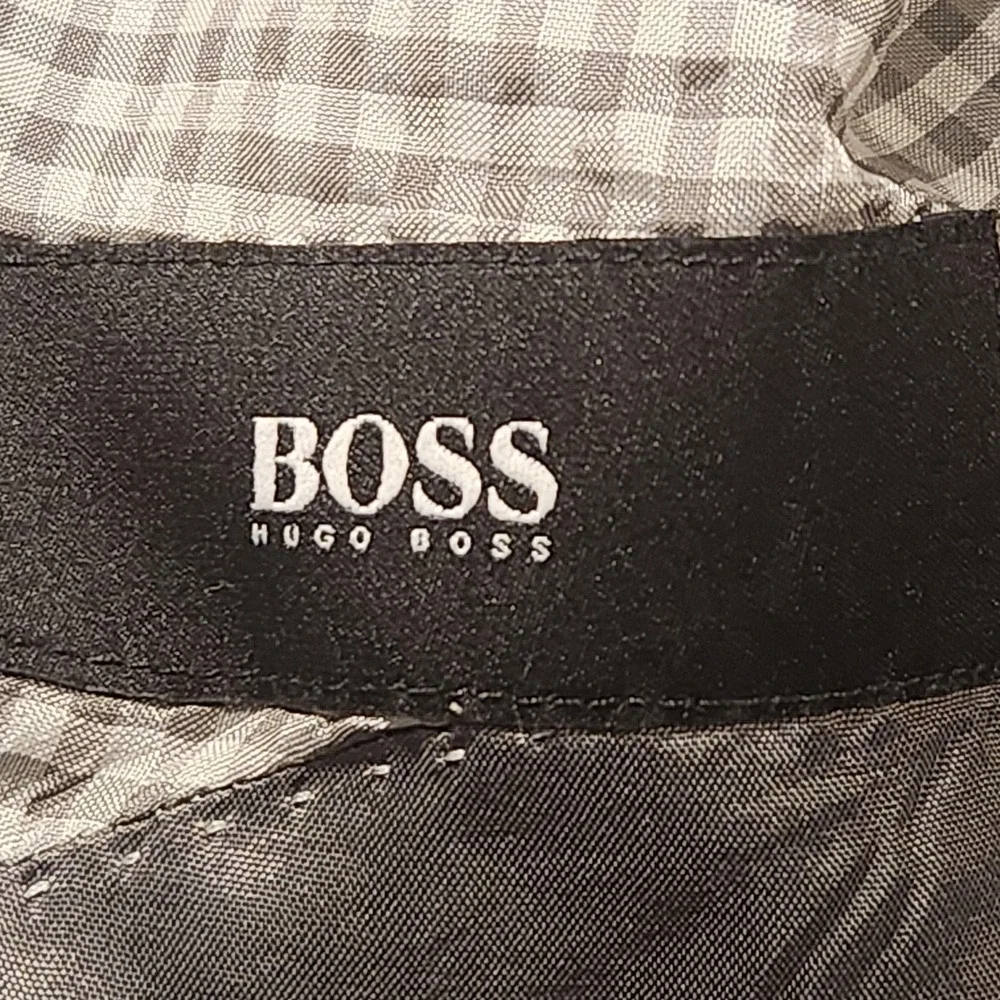 Hugo Boss Blazer Mens 44R Gray Masell16 Virgin Wool Sport Coat Jacket Two Button